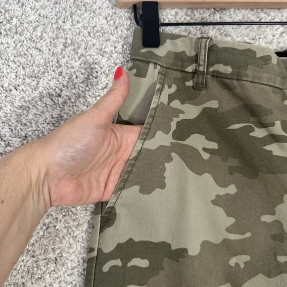ATM Anthony Thomas Camo Cargo‎ Army Green Women's Khakis Size 28 - Picture 2 of 13